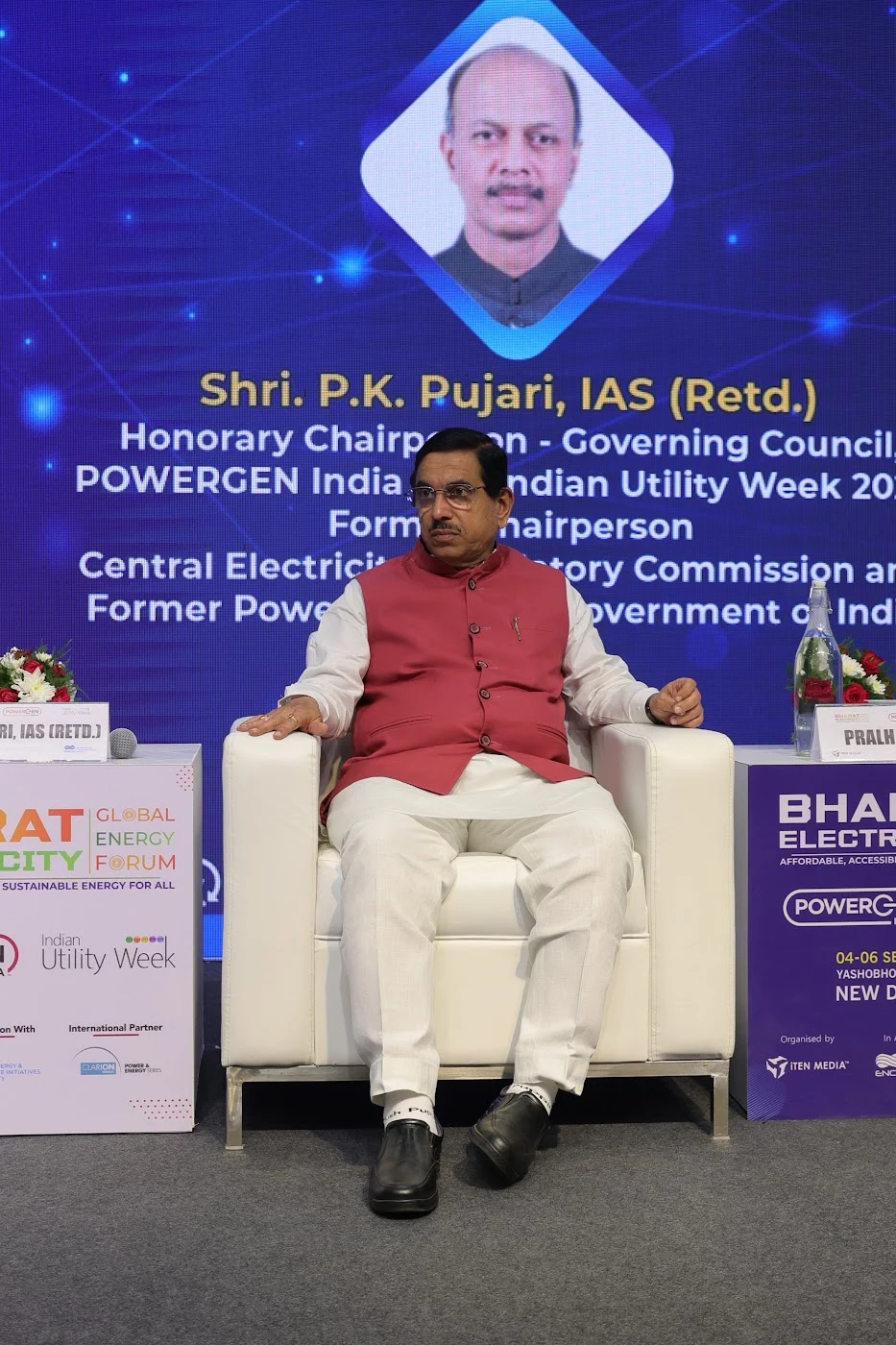 Shri Pralhad Joshi on stage during the 2024 inaugural session