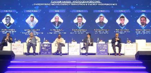 Panel discussion on green hydrogen and India?s energy transition on the Day 1 stage