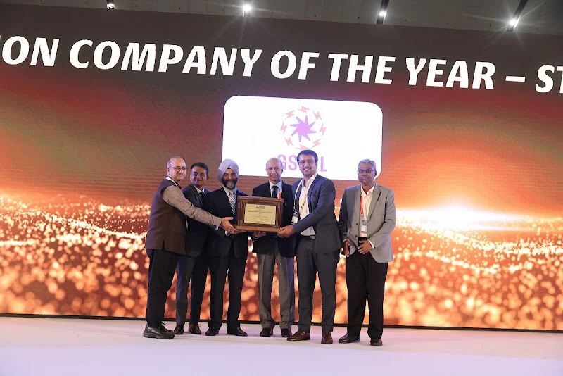 Transmission company award recipients on the Bharat Electricity 2025 awards stage